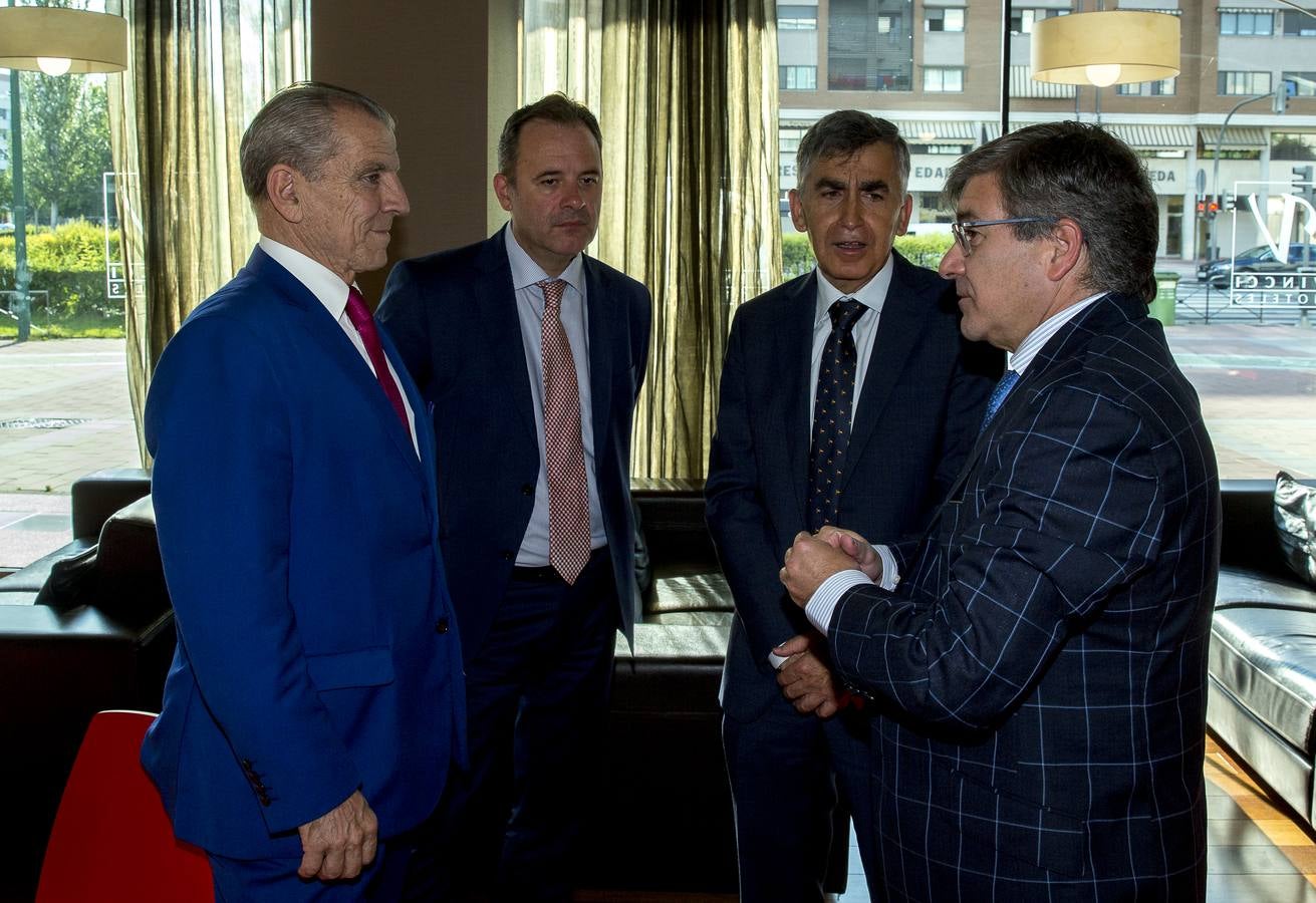 El experto aportó una visión global de las perspectivas de futuro a las que se enfrentarán los distintos agentes económicos y empresariales de cara a los próximos años