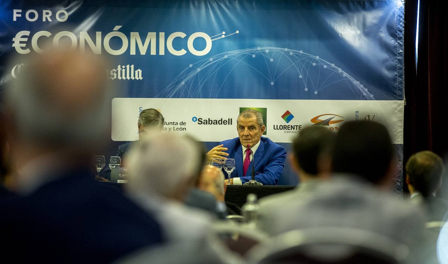 El experto aportó una visión global de las perspectivas de futuro a las que se enfrentarán los distintos agentes económicos y empresariales de cara a los próximos años