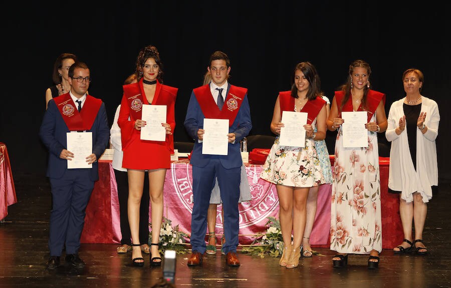 Fotos: Graduación de los nuevos maestros