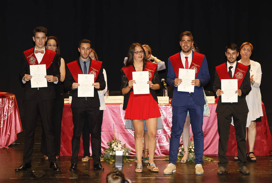 Fotos: Graduación de los nuevos maestros