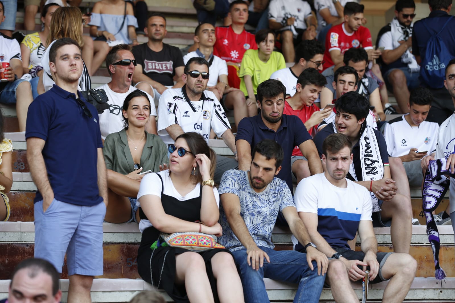 Fotos: El Salmantino asciende a Segunda B