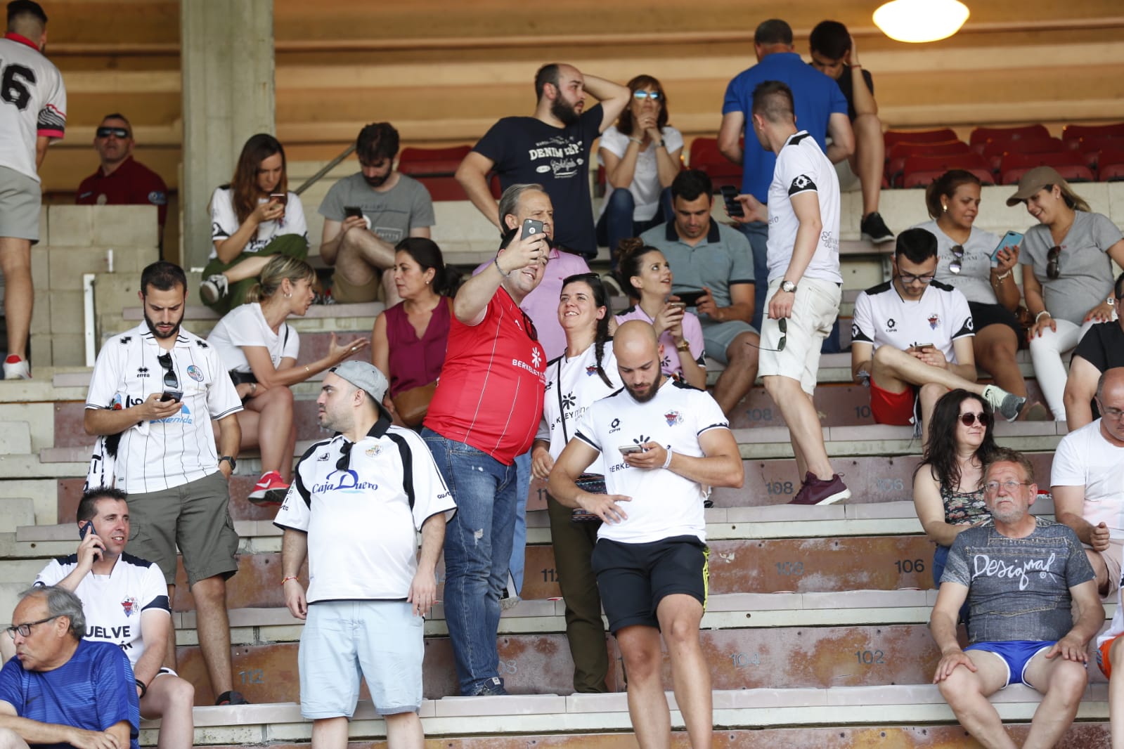 Fotos: El Salmantino asciende a Segunda B