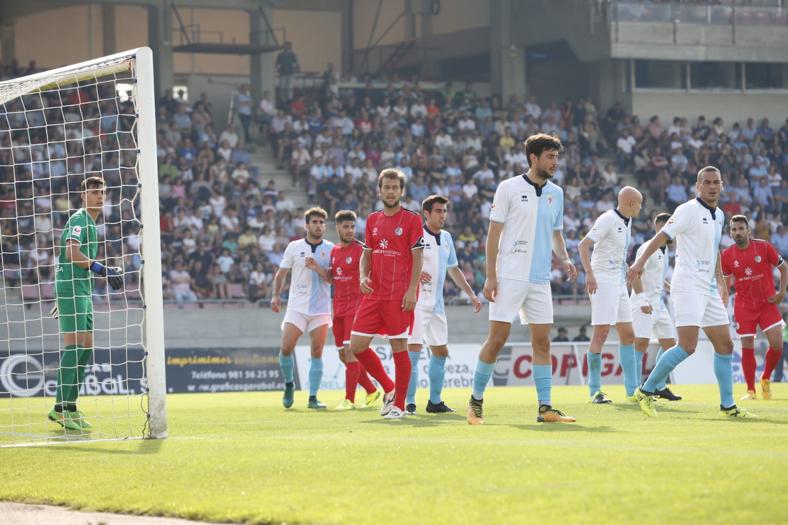 Fotos: El Salmantino asciende a Segunda B