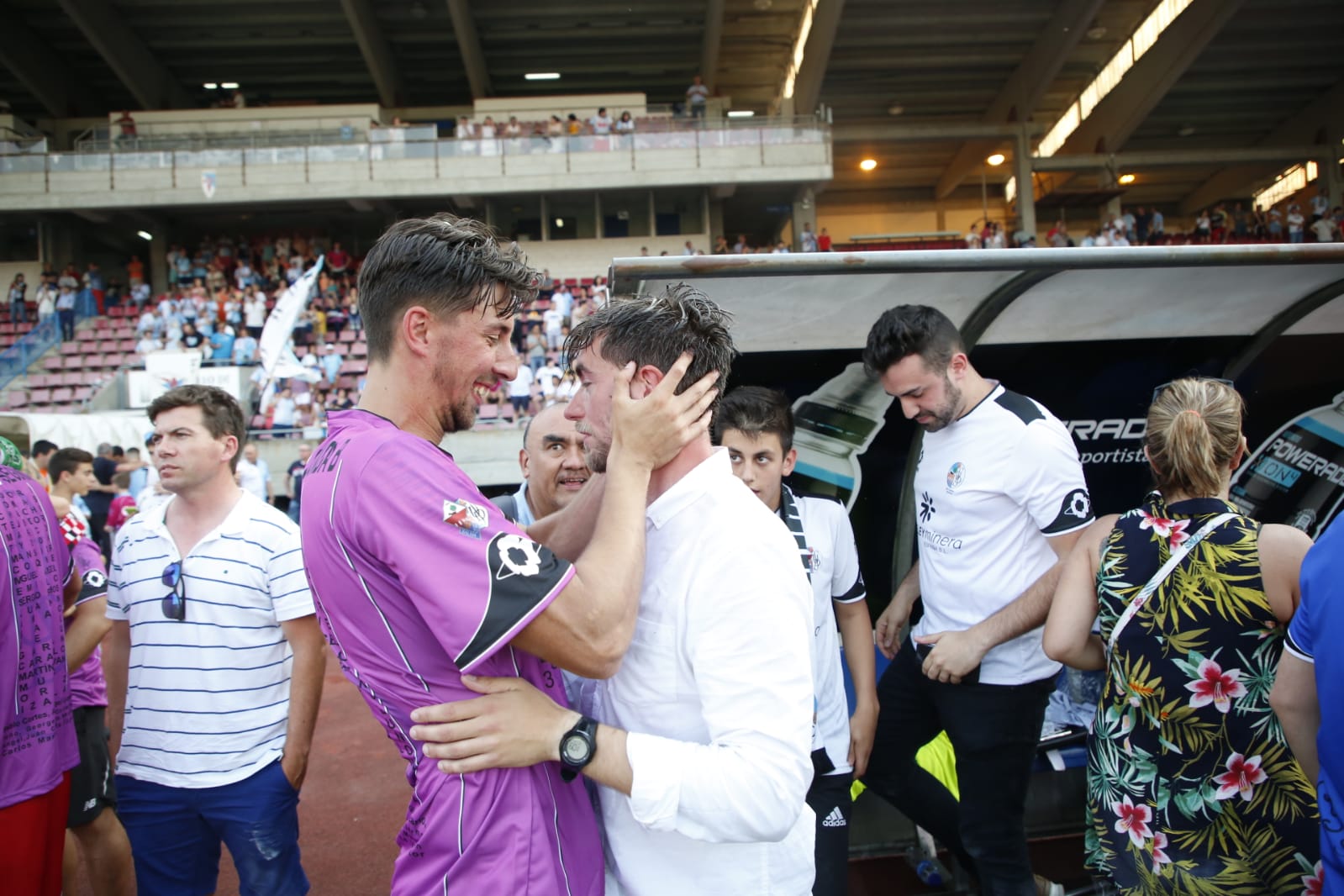 Fotos: El Salmantino asciende a Segunda B