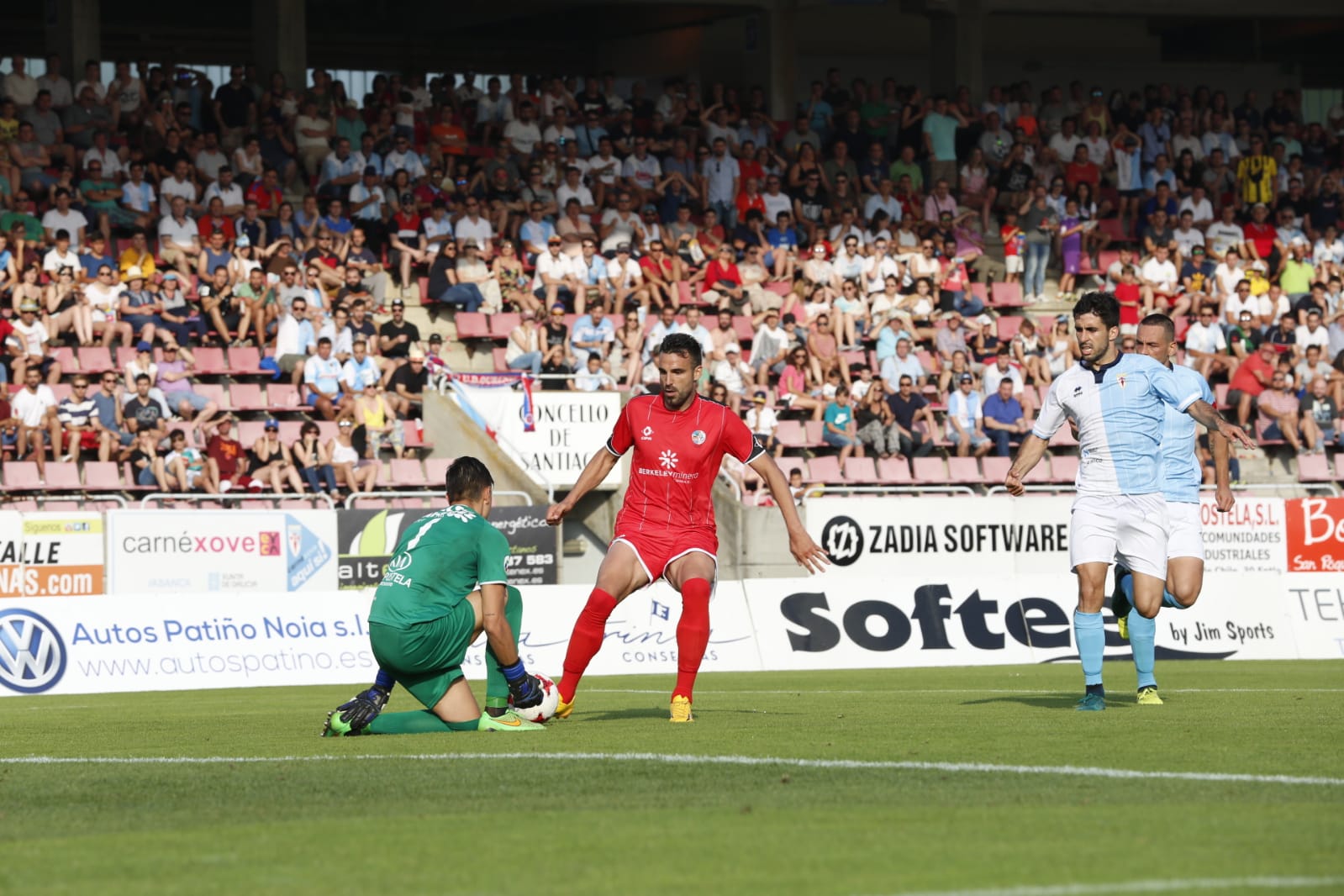 Fotos: El Salmantino asciende a Segunda B