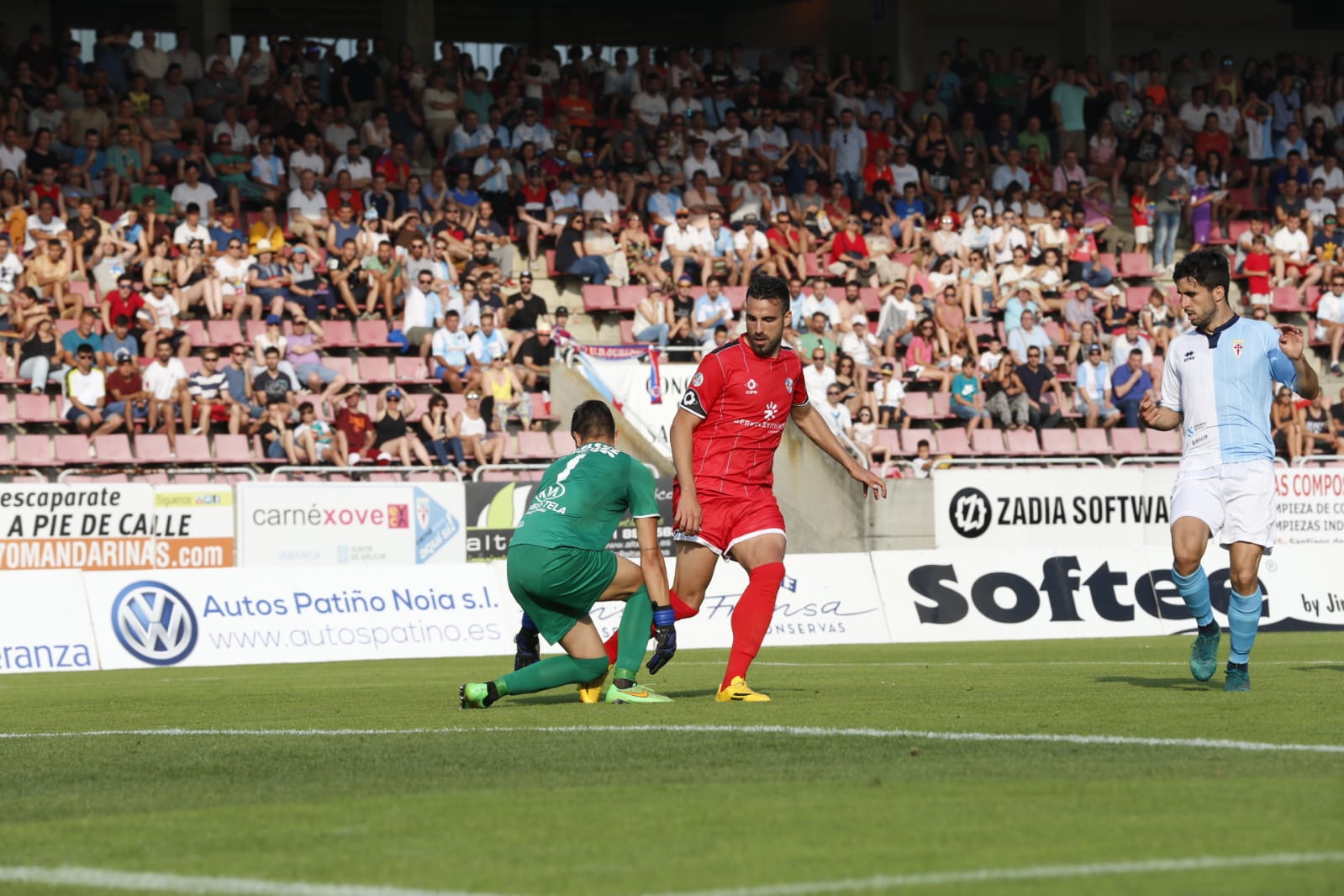 Fotos: El Salmantino asciende a Segunda B