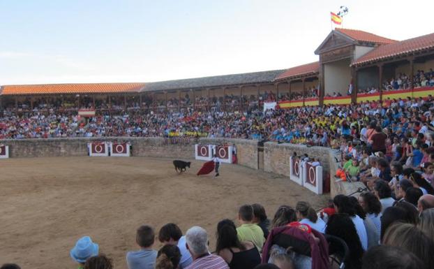 Uno de los momentos de la becerrada de Rioseco. 