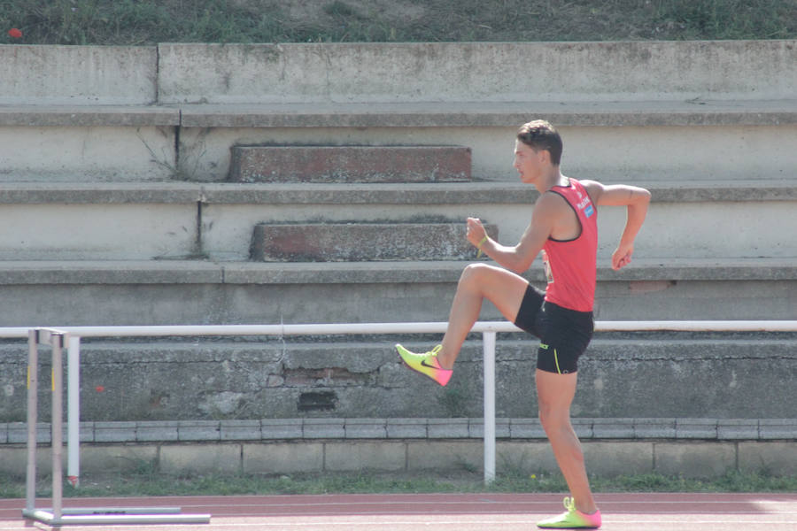 Las Pistas celebraron en la mañana deeste domingo el Campeonato Provincial en Pista al Aire Libre con la presencia de un importante número de atletas