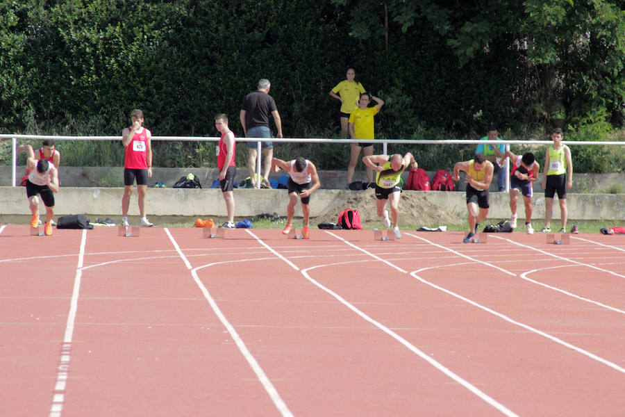 Las Pistas celebraron en la mañana deeste domingo el Campeonato Provincial en Pista al Aire Libre con la presencia de un importante número de atletas