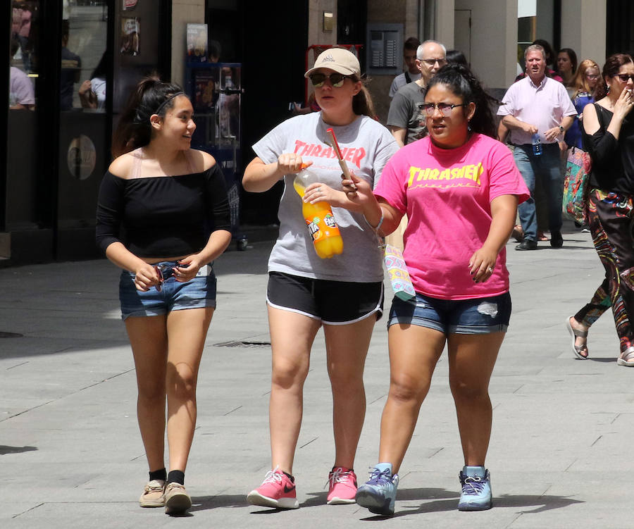 Fotos: Jornada de intenso calor en Segovia