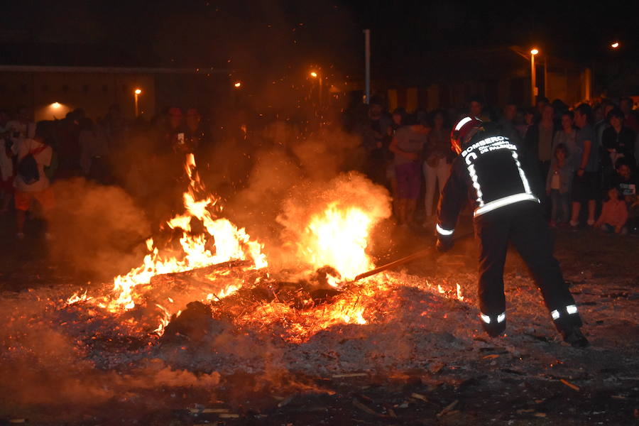 Fotos: Noche de San Juan en Aguilar