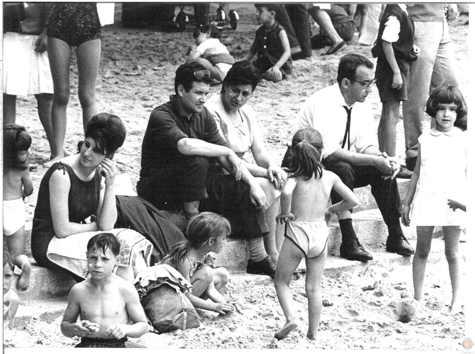 Fotos: Los veranos en la playa de Las Moreras en los años 70