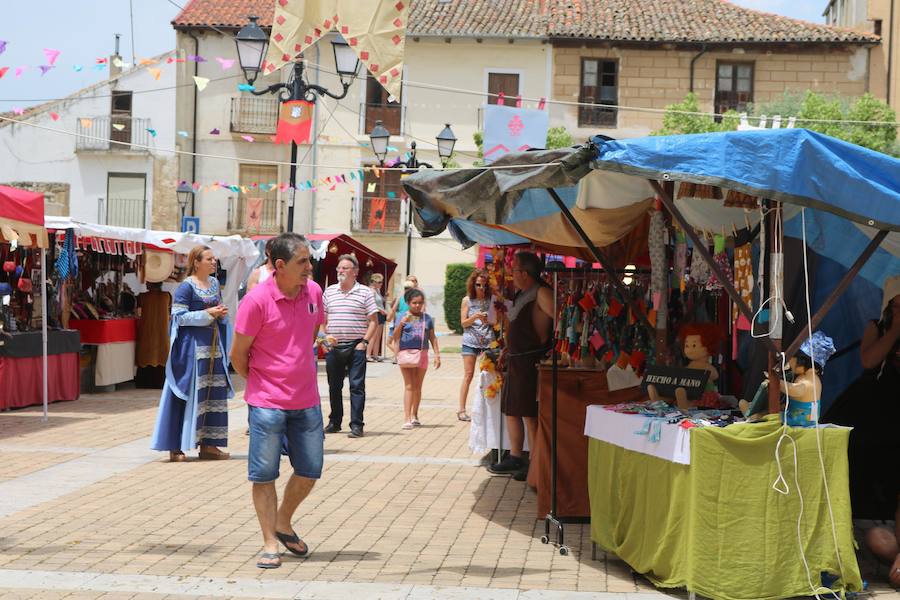 Fotos: Mercado Castellano en Dueñas