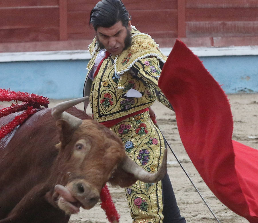 Fotos: Corrida de toros de San Pedro en Segovia (3)
