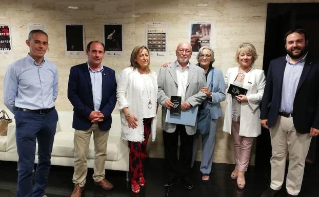 José Pérez, en el centro, en Aguilar de Campoo este sábado.