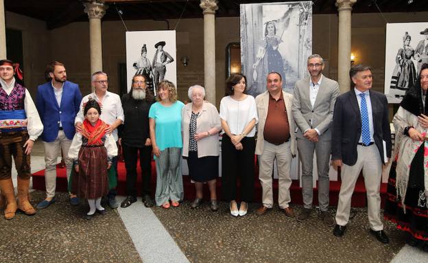 Presentación de la publicación, ayer en el Patio de Columnas de la Diputación Provincial. 