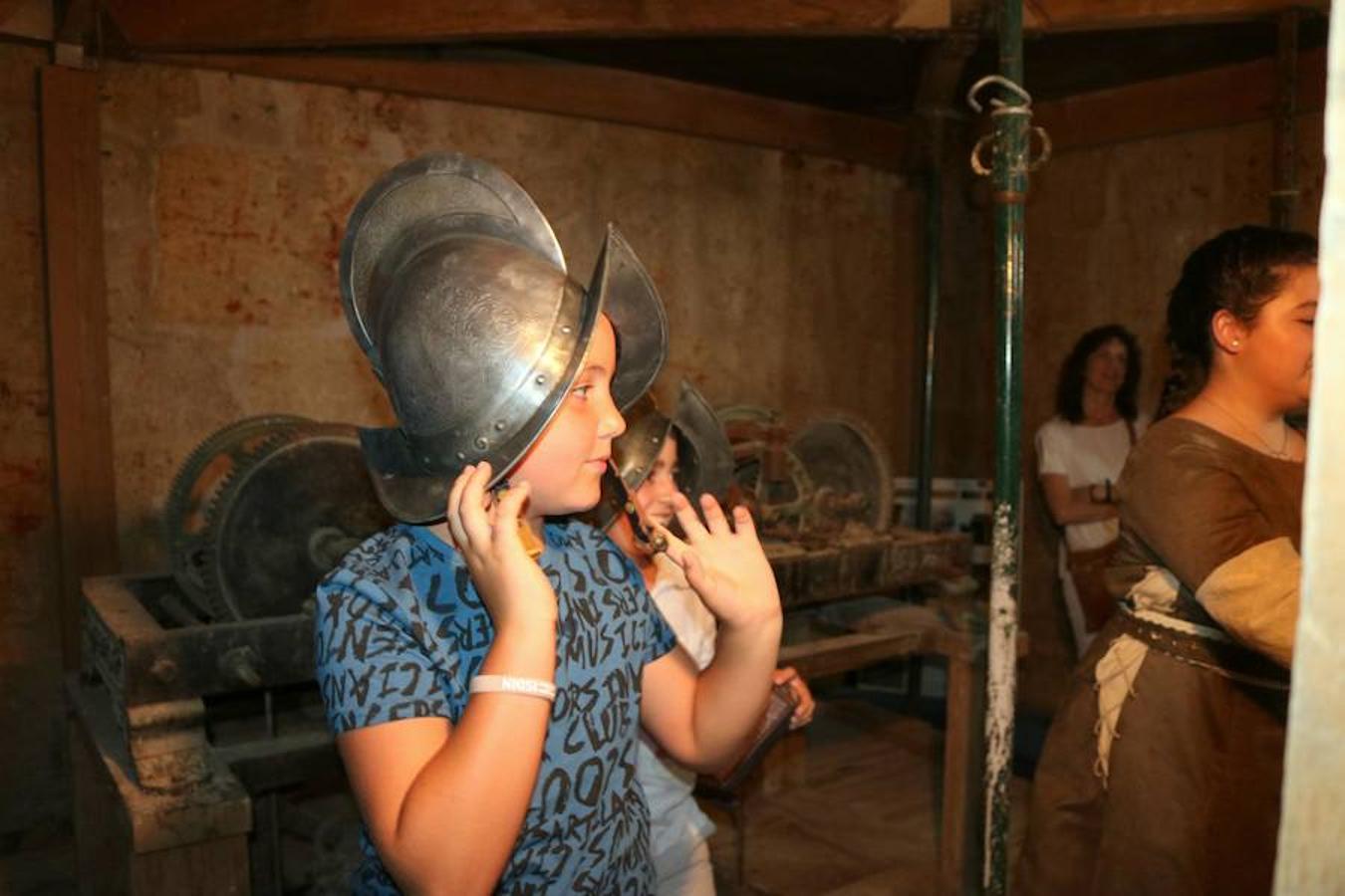 Fotos: Visitas teatralizas a Santa María La Mayor en Villamuriel