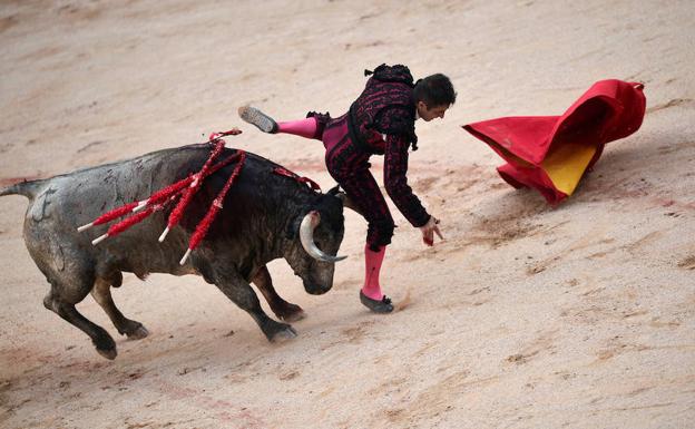 El torero Javier Castaño recibe el alta hospitalaria