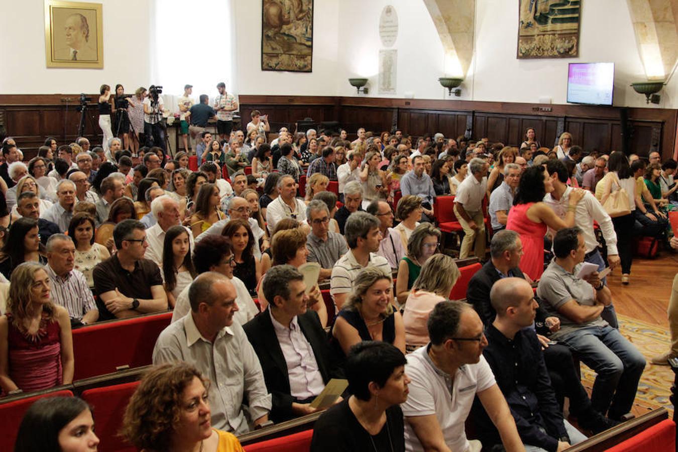 Fotos: La USAL entrega los premios a las 100 mejores notas de la EBAU