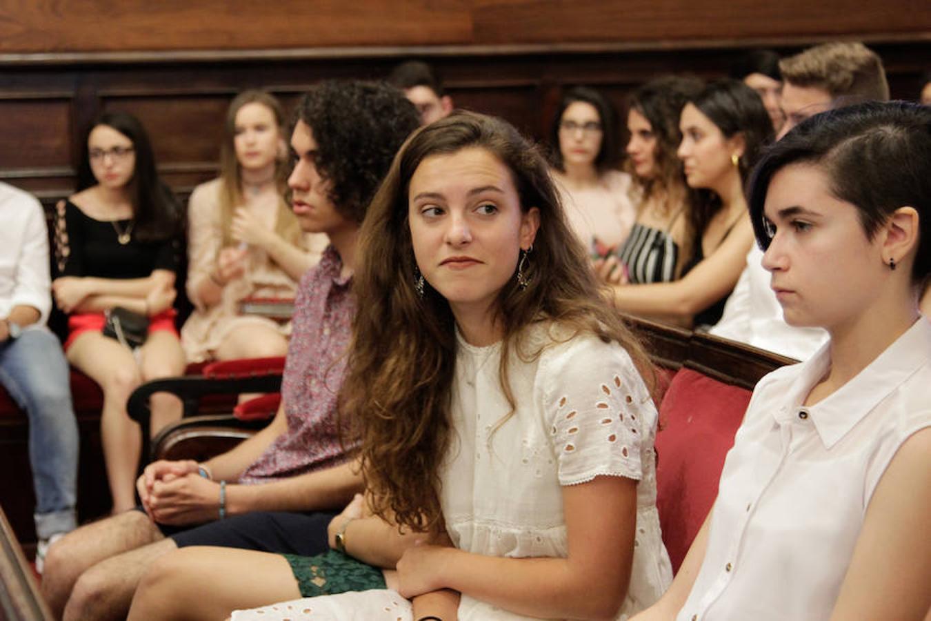 Fotos: La USAL entrega los premios a las 100 mejores notas de la EBAU