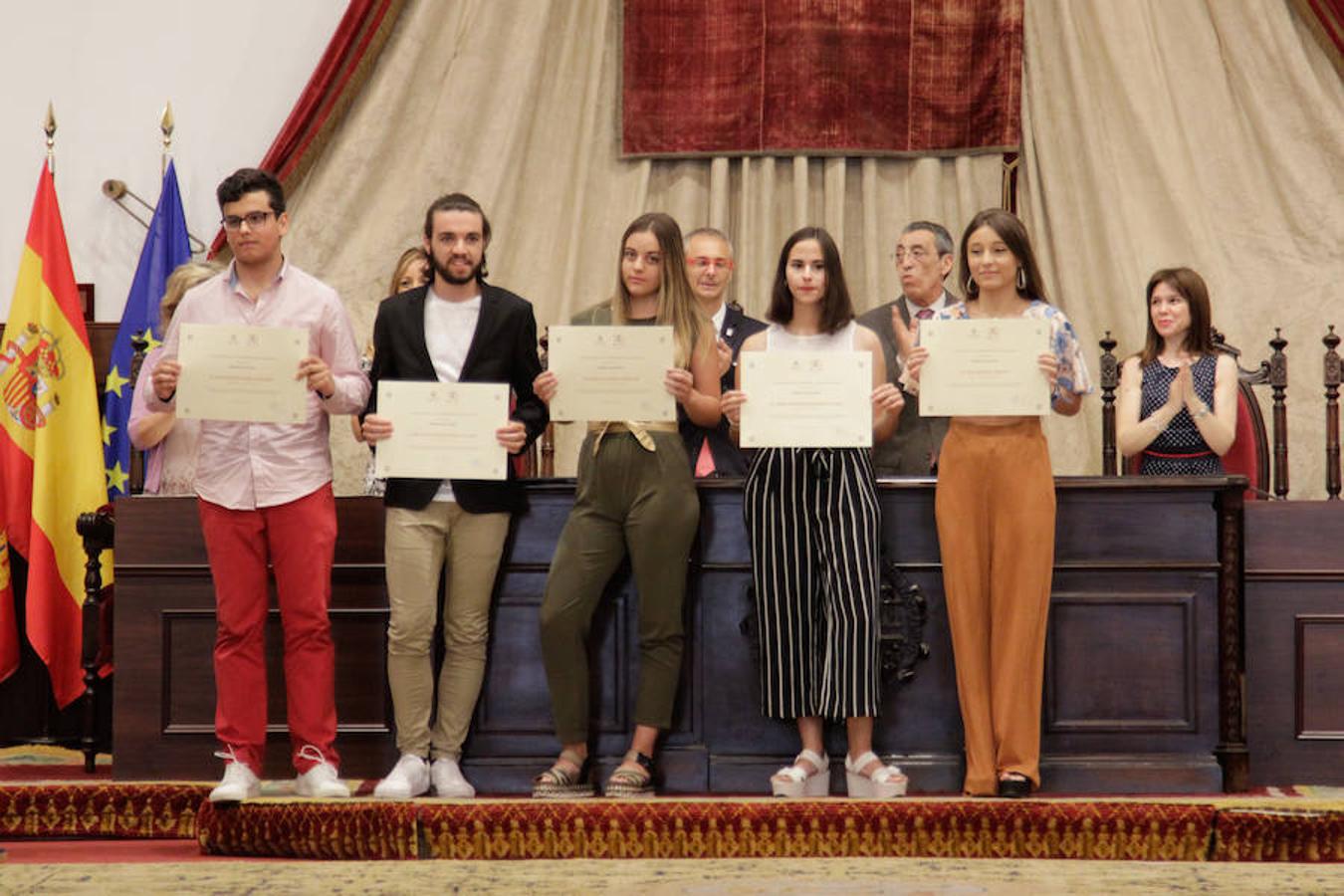 Fotos: La USAL entrega los premios a las 100 mejores notas de la EBAU