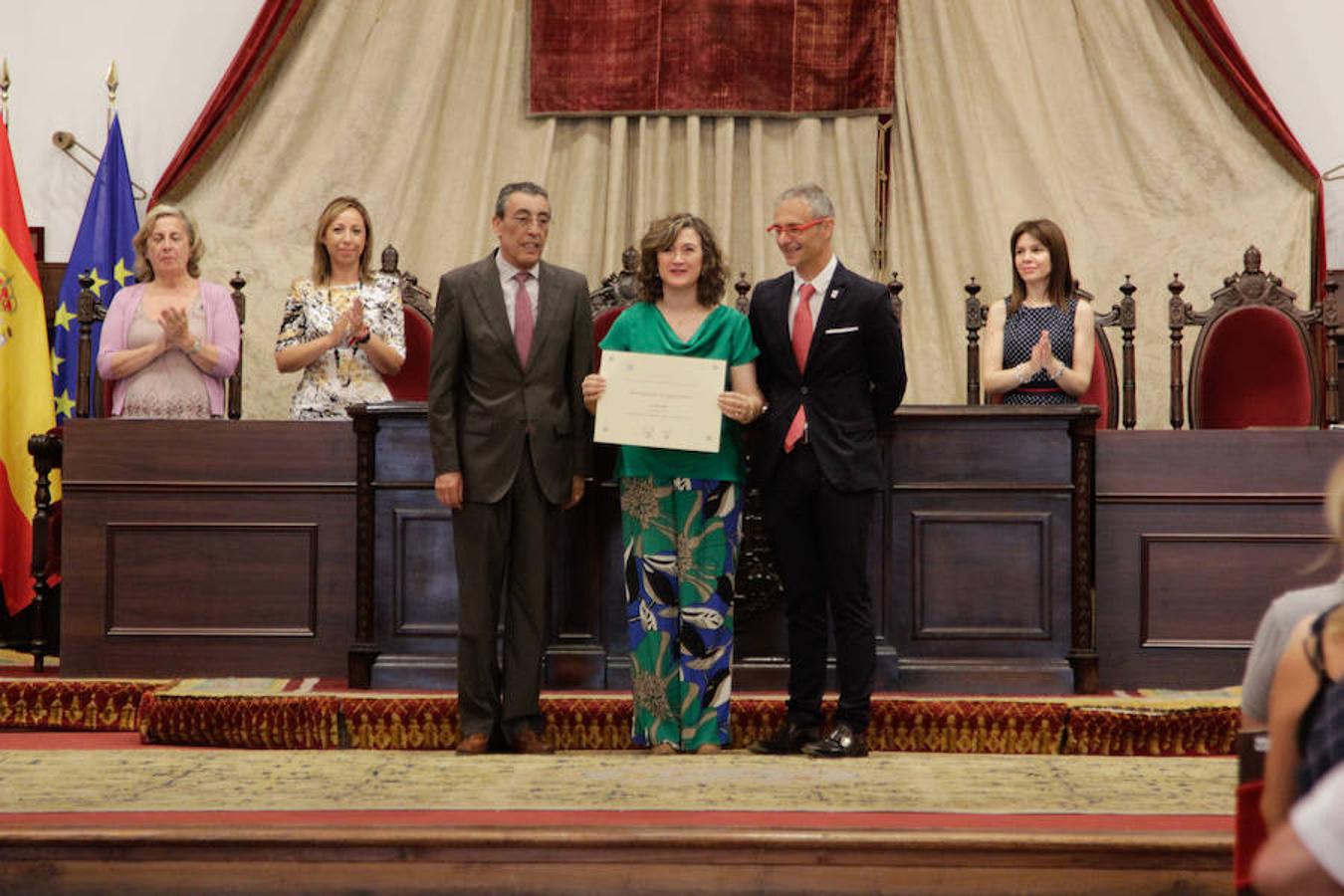 Fotos: La USAL entrega los premios a las 100 mejores notas de la EBAU