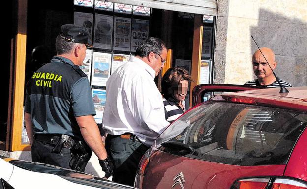 La Guardia Civil cerró la agencia de viajes en Ciudad Rodrigo la semana pasada.