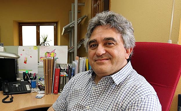 Pedro Antonio María, ayer, en el Colegio de Abogados. 