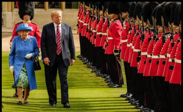 La reina Isabel II y Trump. 