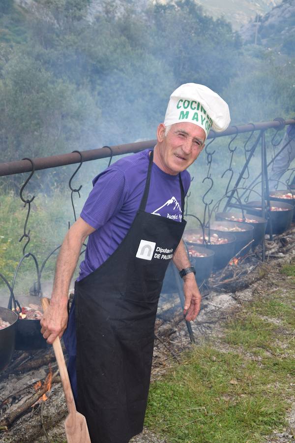 Fotos: Fiesta de la Montaña Palentina en Puente Agudín