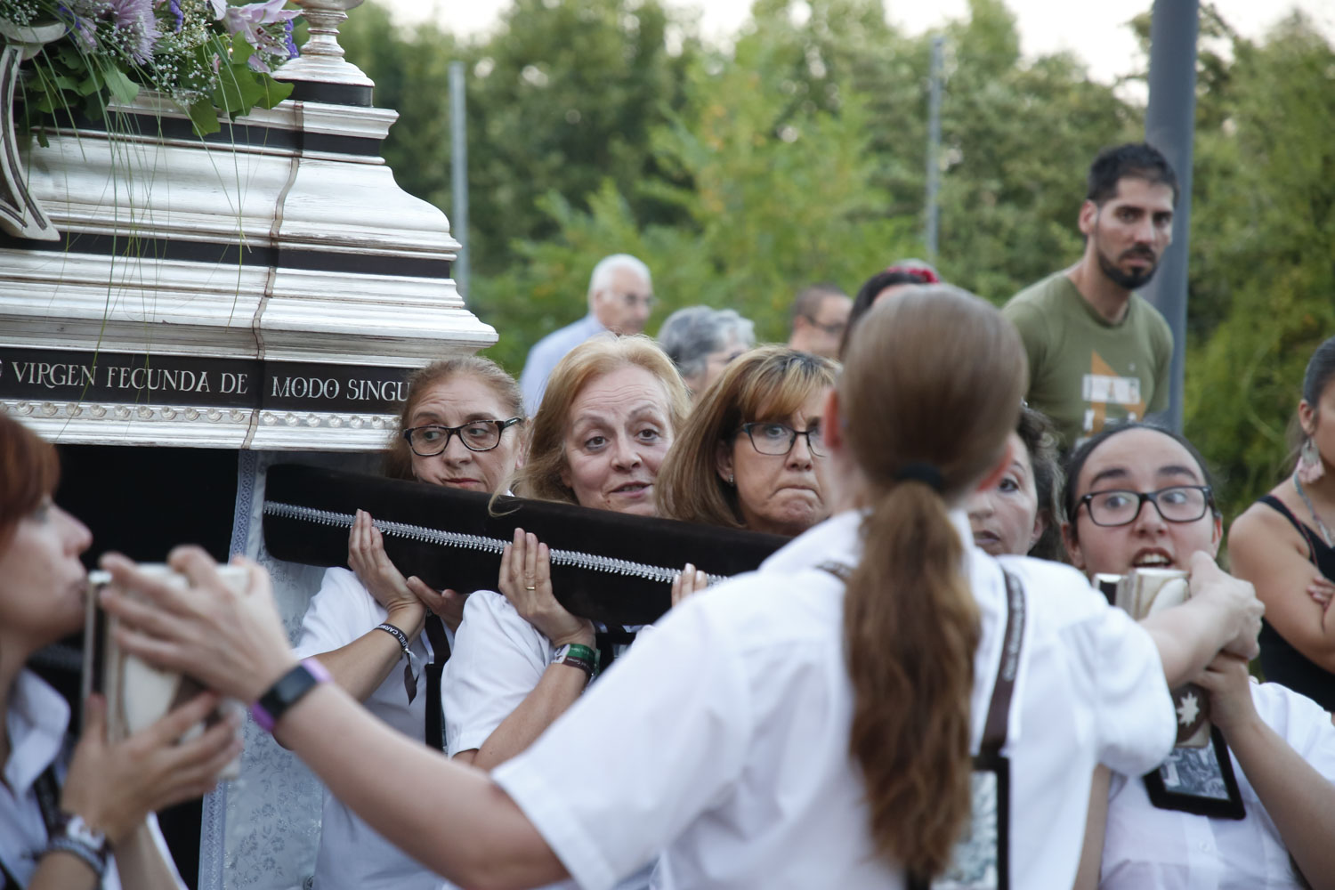 Por sexto año consecutivo, la imagen desfiló en procesión acompañada de decenas de fieles