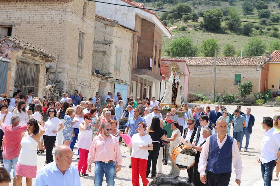 Fotos: Cevico Navero danza a la Virgen del Carmen