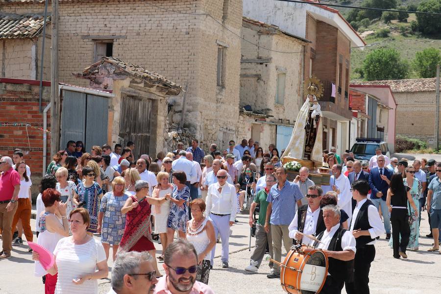 Fotos: Cevico Navero danza a la Virgen del Carmen
