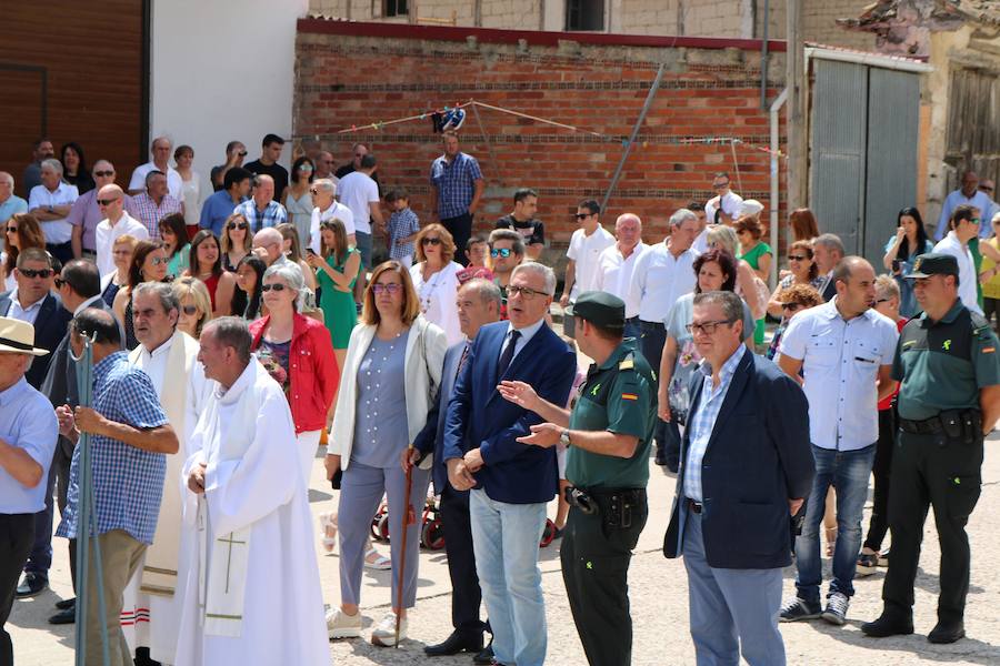 Fotos: Cevico Navero danza a la Virgen del Carmen