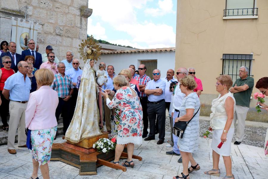 Fotos: Cevico Navero danza a la Virgen del Carmen