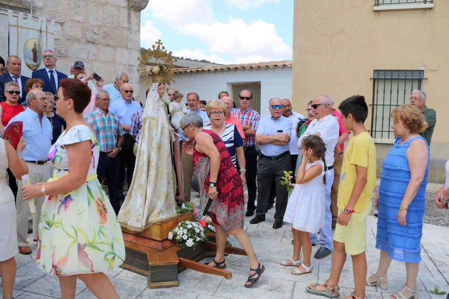 Fotos: Cevico Navero danza a la Virgen del Carmen