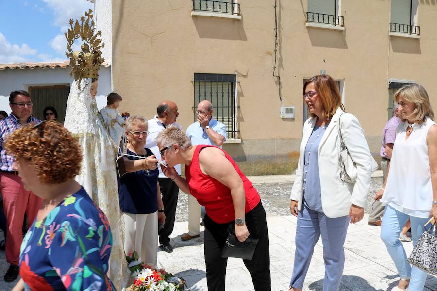 Fotos: Cevico Navero danza a la Virgen del Carmen