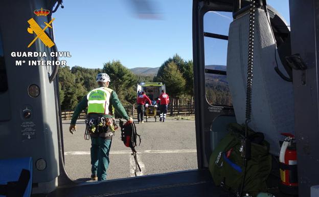 La Guardia Civil rescata a un senderista vecino de Navarra, en el Puerto del Peón (Ávila)