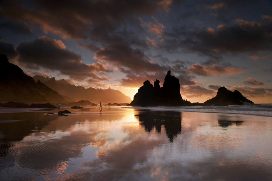 Atardecer en la playa del Benijo de Tenerife. 