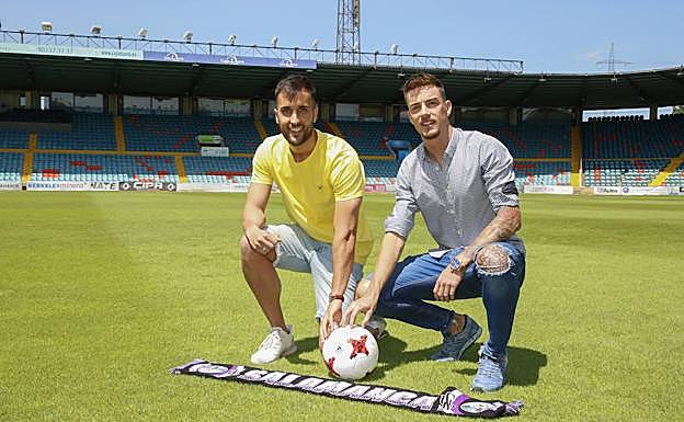 Fran Morante y Toño Vázquez posan en el Helmántico. 