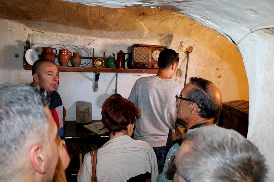 Fotos: Ruta por las cuevas y bodegas de Dueñas