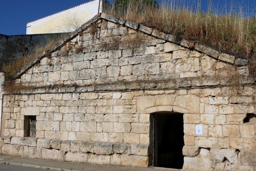 Fotos: Ruta por las cuevas y bodegas de Dueñas