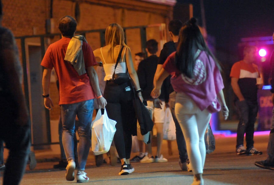 Fotos: El botellón invade Matapozuelos