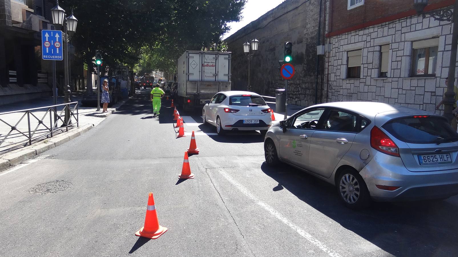 Los conductores que circulen por esta vía se encontrarán con uno de los nueve avisadores de velocidad que acaba de instalar el Ayuntamiento