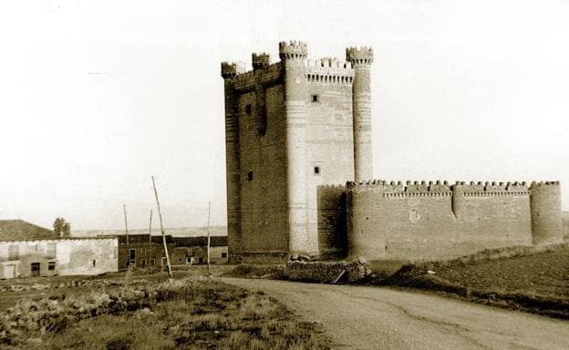 El Castillo de Fuensaldaña a finales de los 70. 