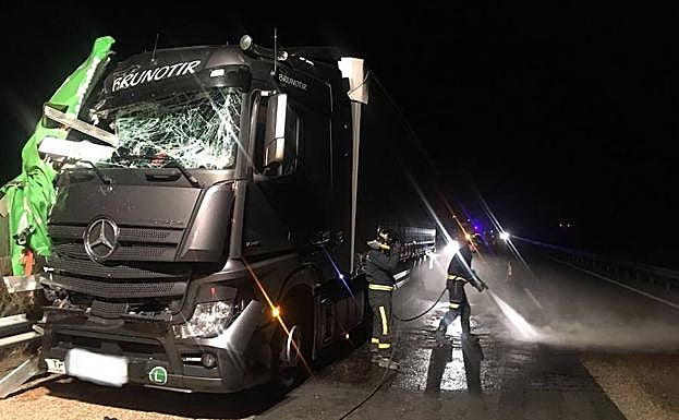 Estado en el que quedó uno de los camiones implicados en el accidente. 