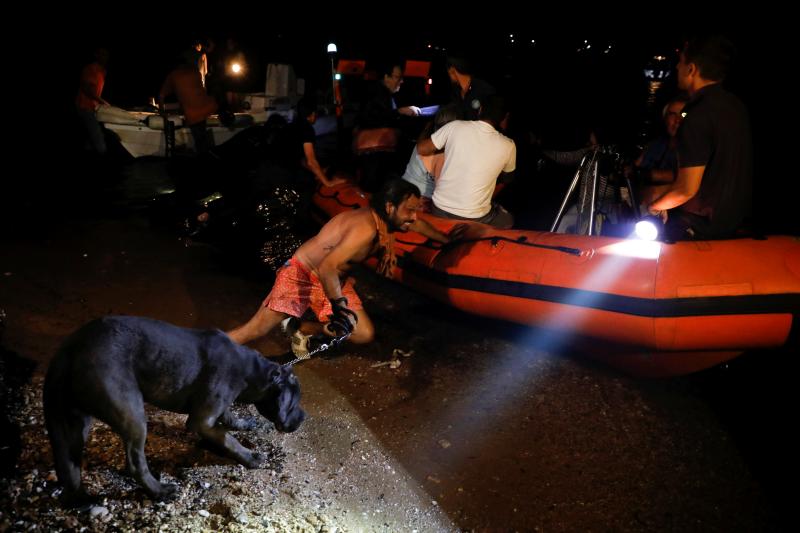 Hay al menos medio centenar de muertos por los fuegos de las últimas horas