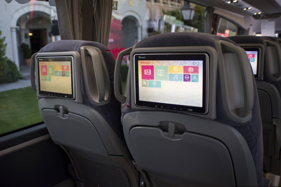 Fotos: Puesta de largo de los autobuses Avanza (1)