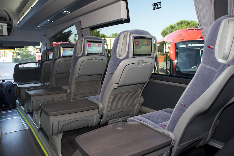 Fotos: Puesta de largo de los autobuses Avanza (1)