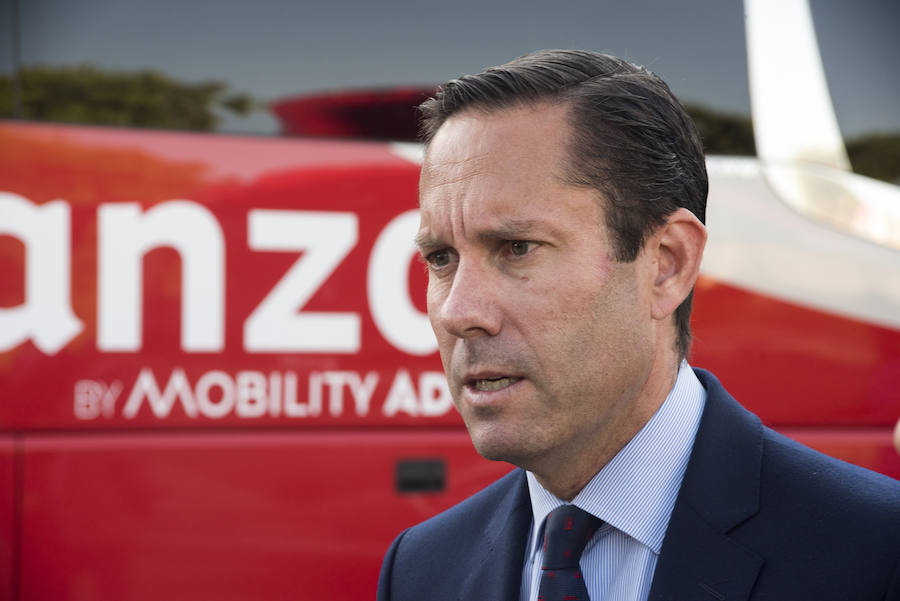 Fotos: Puesta de largo de los autobuses Avanza (1)